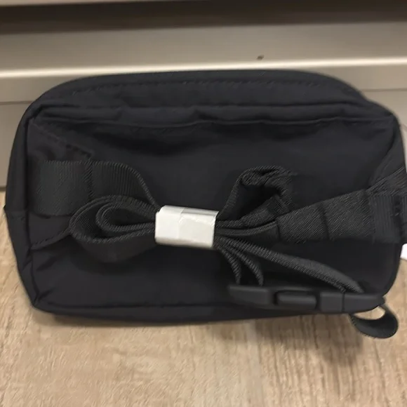 Lululemon athletica Black Mini Belt Bag women - Picture 4 of 5
